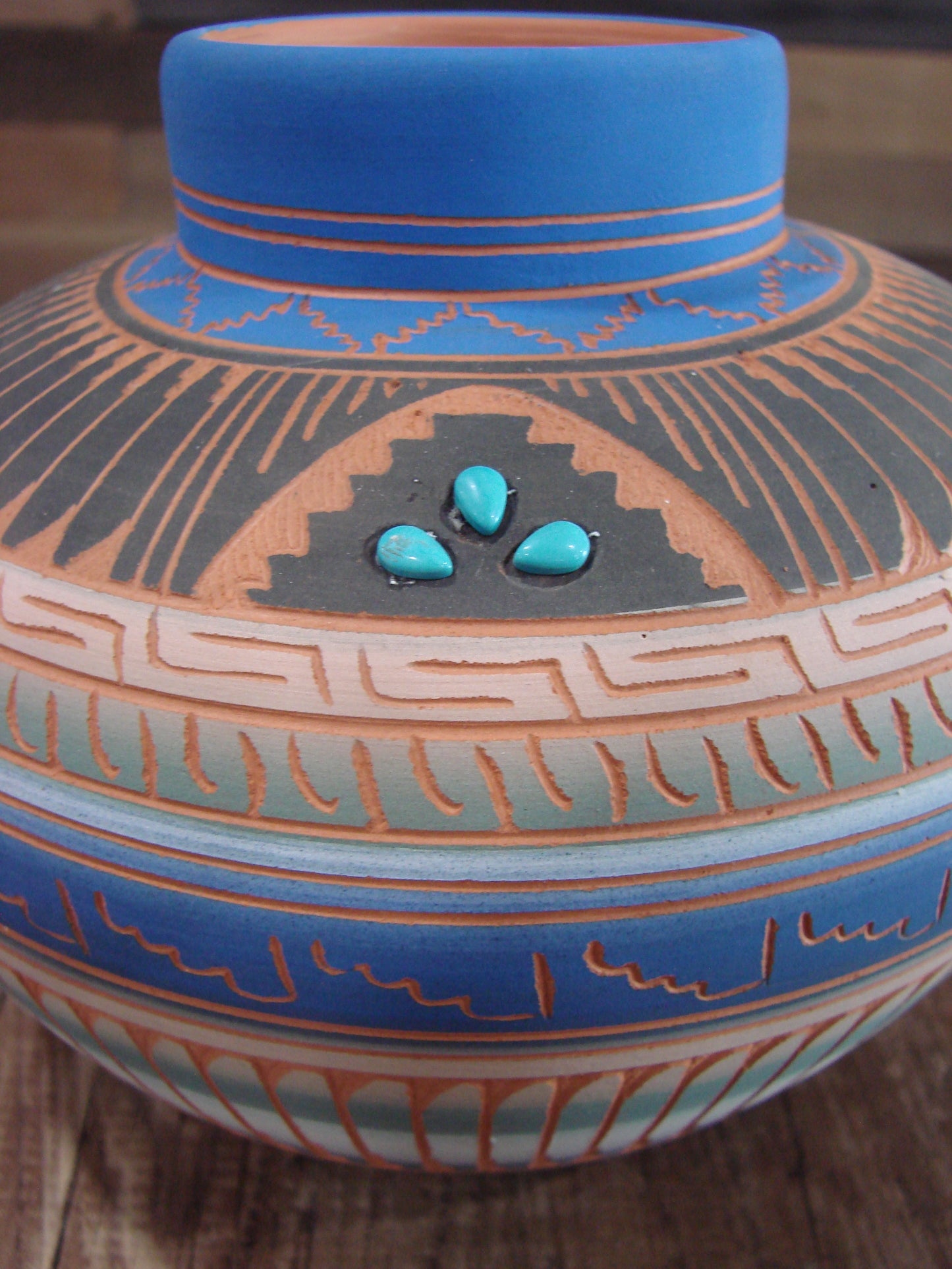 Native American Navajo Indian Hand Etched & Hand Painted Pottery - Valencia