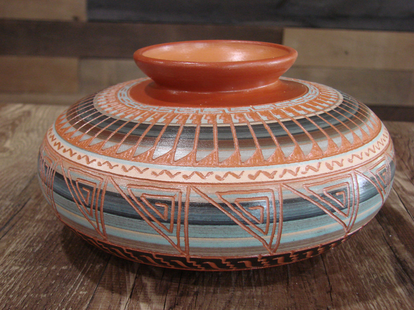 Native American Navajo Hand Etched & Hand Painted Pottery - King
