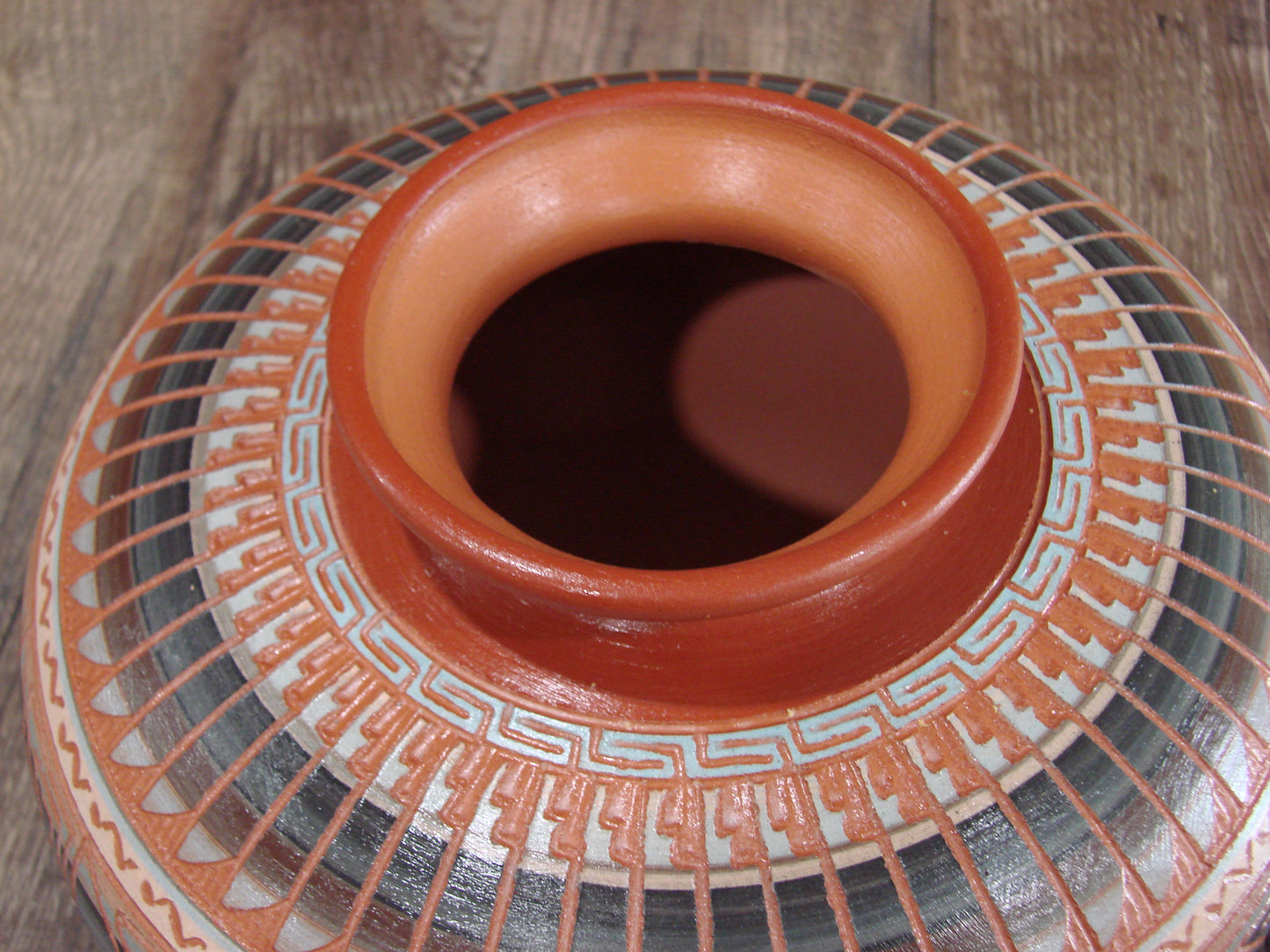 Native American Navajo Hand Etched & Hand Painted Pottery - King