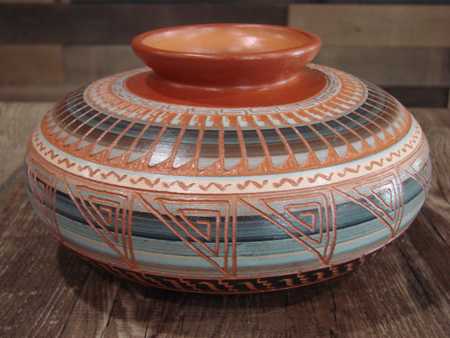 Native American Navajo Hand Etched & Hand Painted Pottery - King
