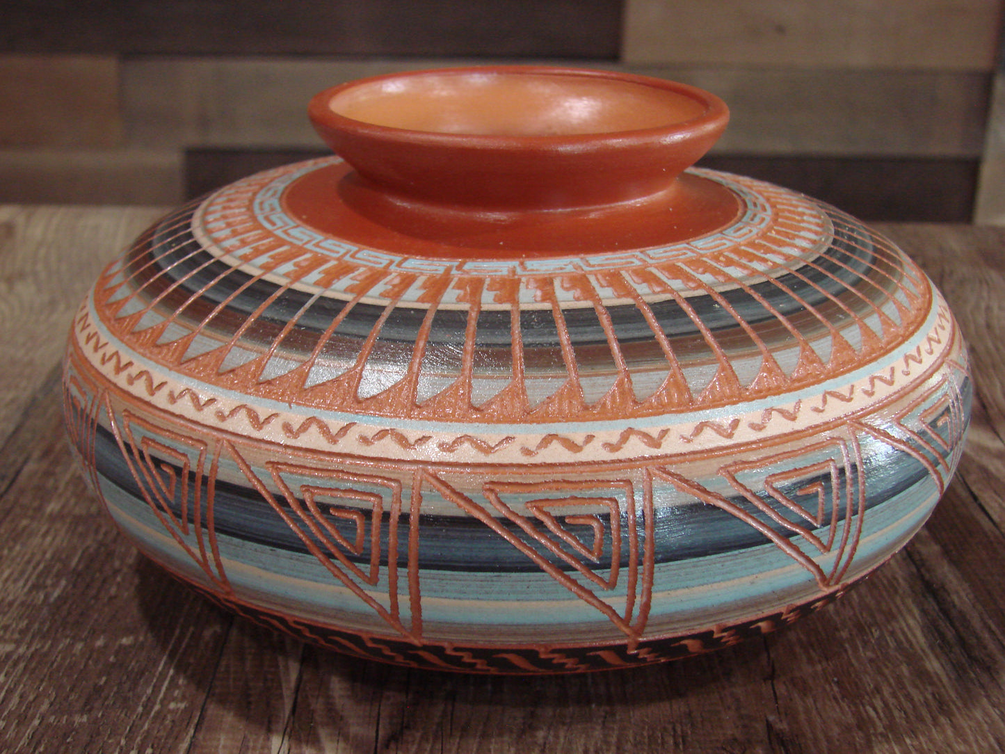 Native American Navajo Hand Etched & Hand Painted Pottery - King