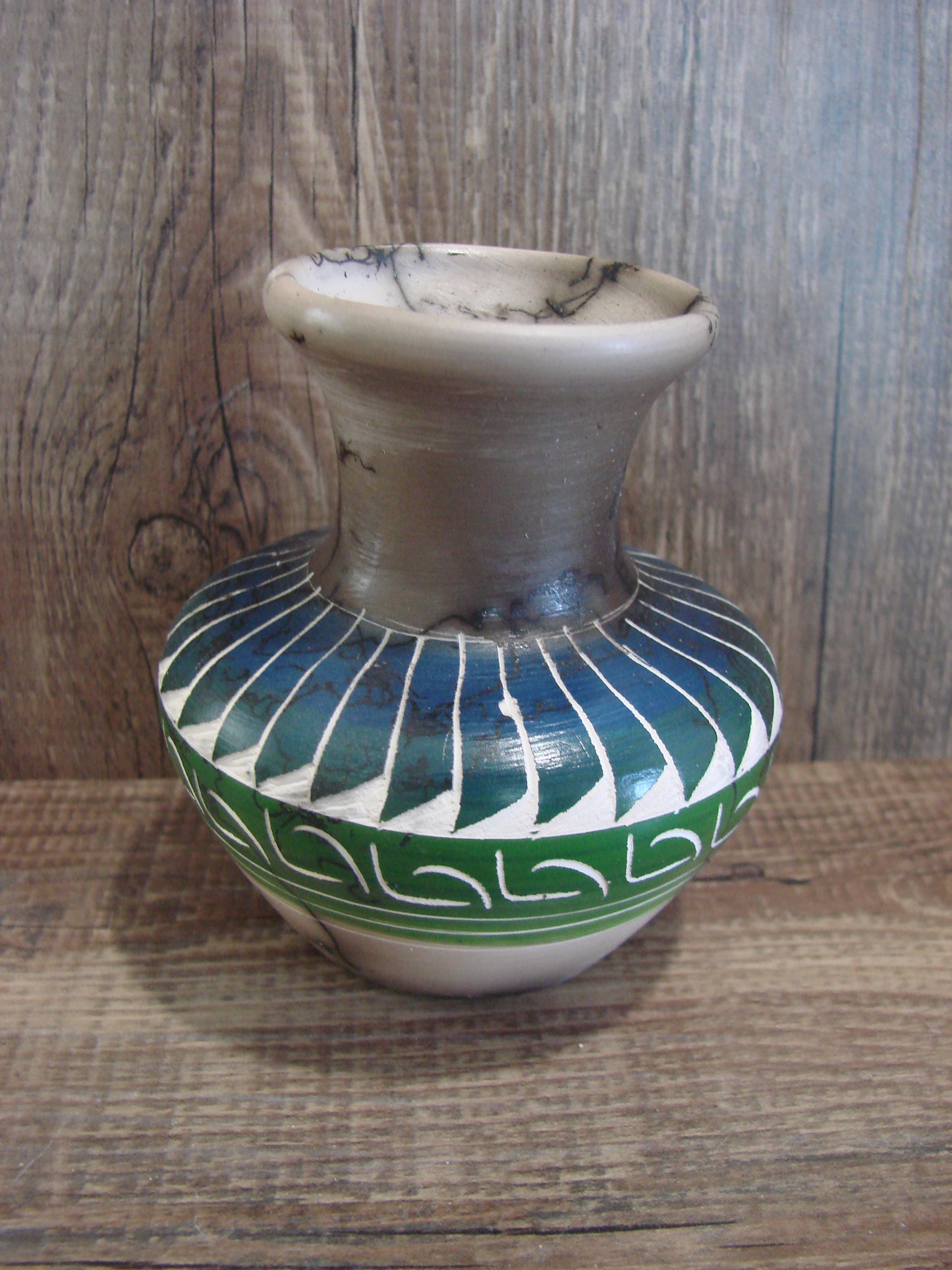 Small Native American Hand Etched Horse Hair Pottery - Benally