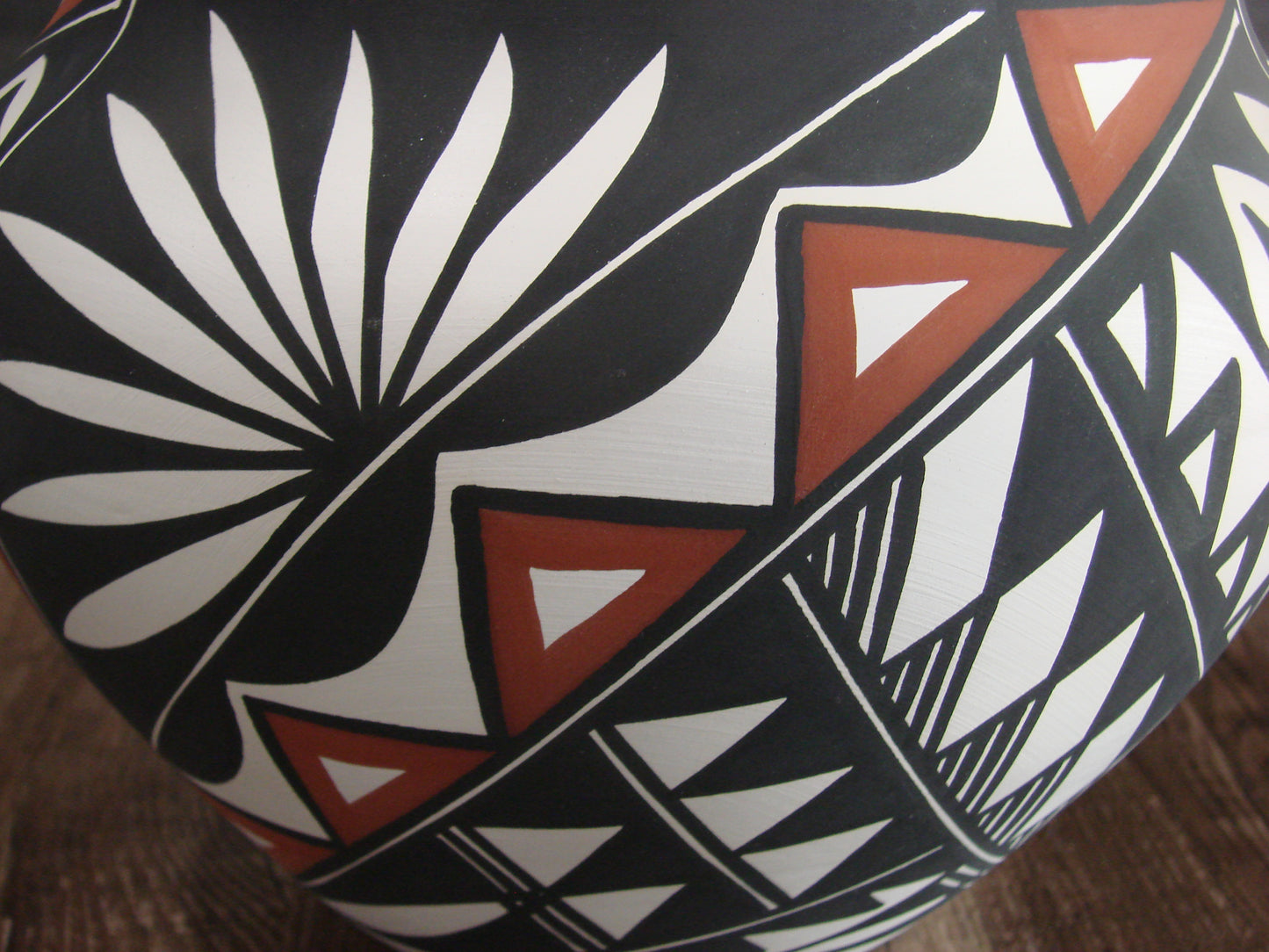 Native American Acoma Pueblo Fine Line Hand Painted Pottery by Victorino