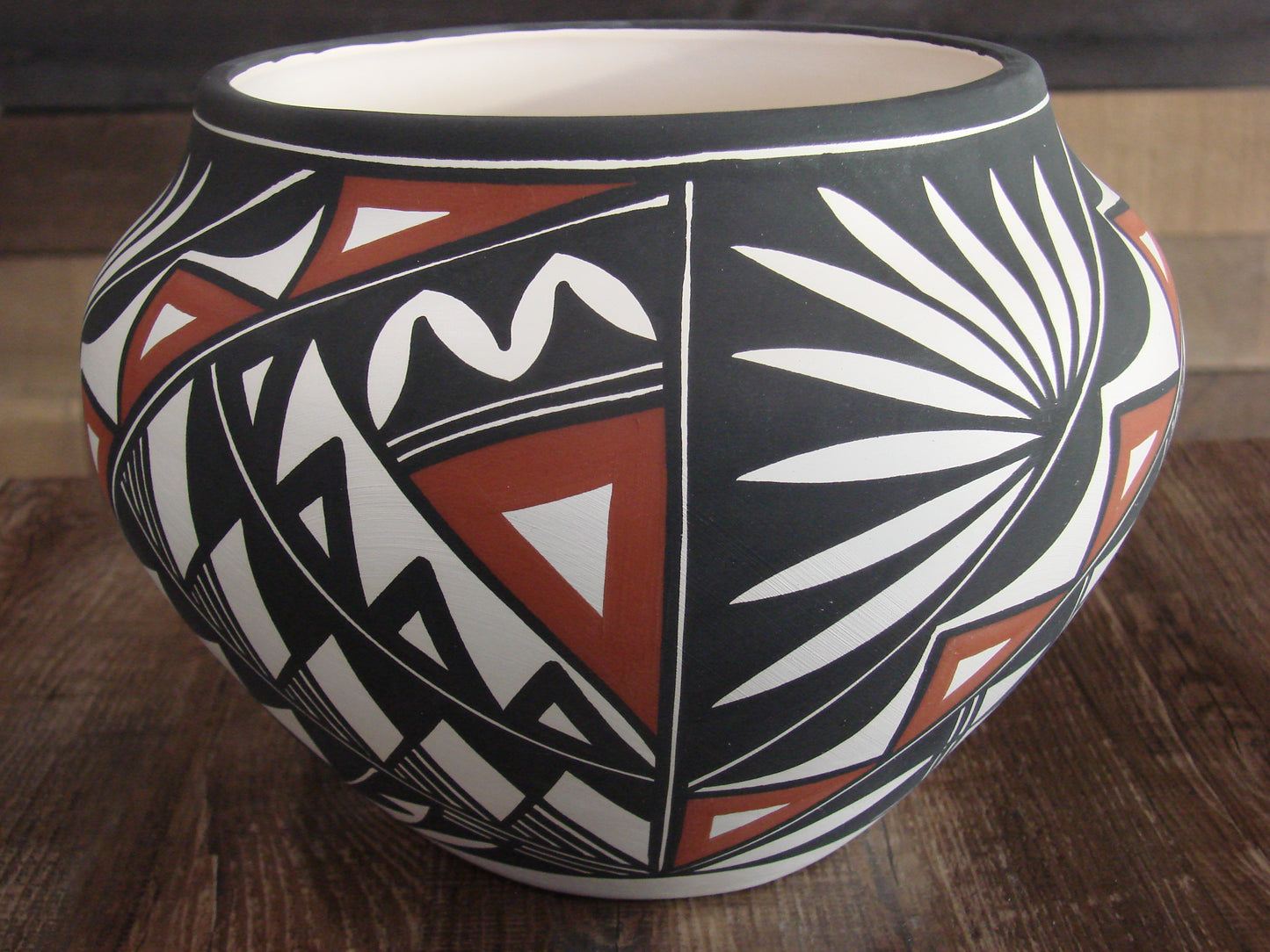 Native American Acoma Pueblo Fine Line Hand Painted Pottery by Victorino