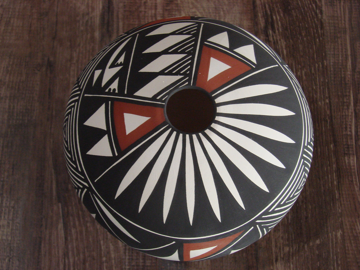 Native American Acoma Pueblo Fine Line Hand Painted Pottery by Victorino