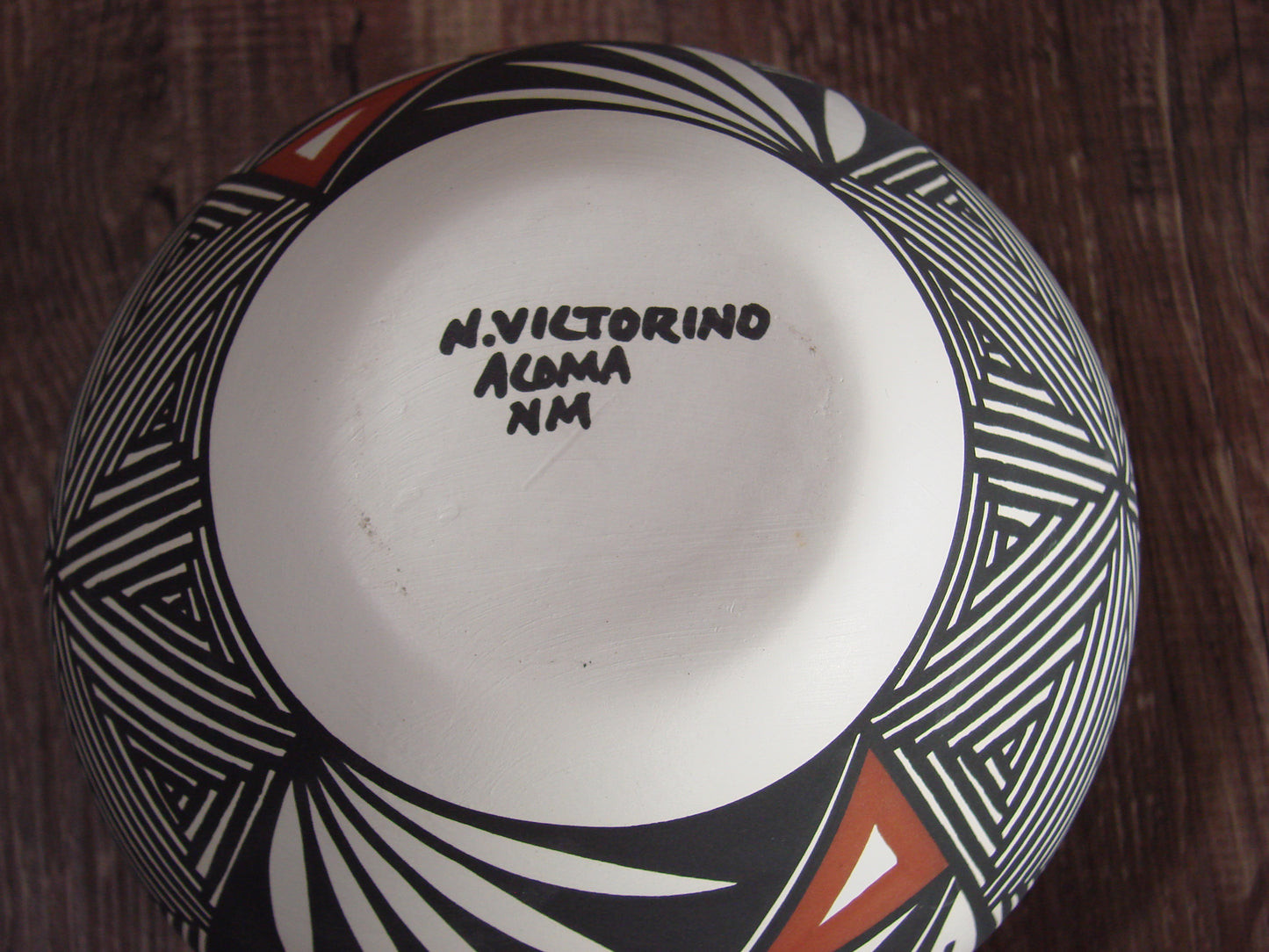 Native American Acoma Pueblo Fine Line Hand Painted Pottery by Victorino