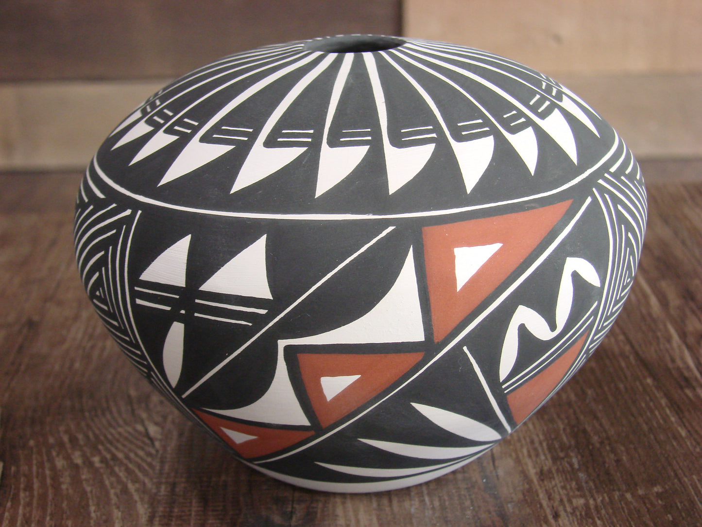 Native American Acoma Pueblo Fine Line Hand Painted Pottery by Victorino