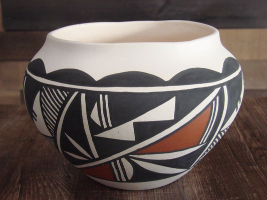 Native American Acoma Pueblo Fine Line Hand Painted Pottery by L. Joe