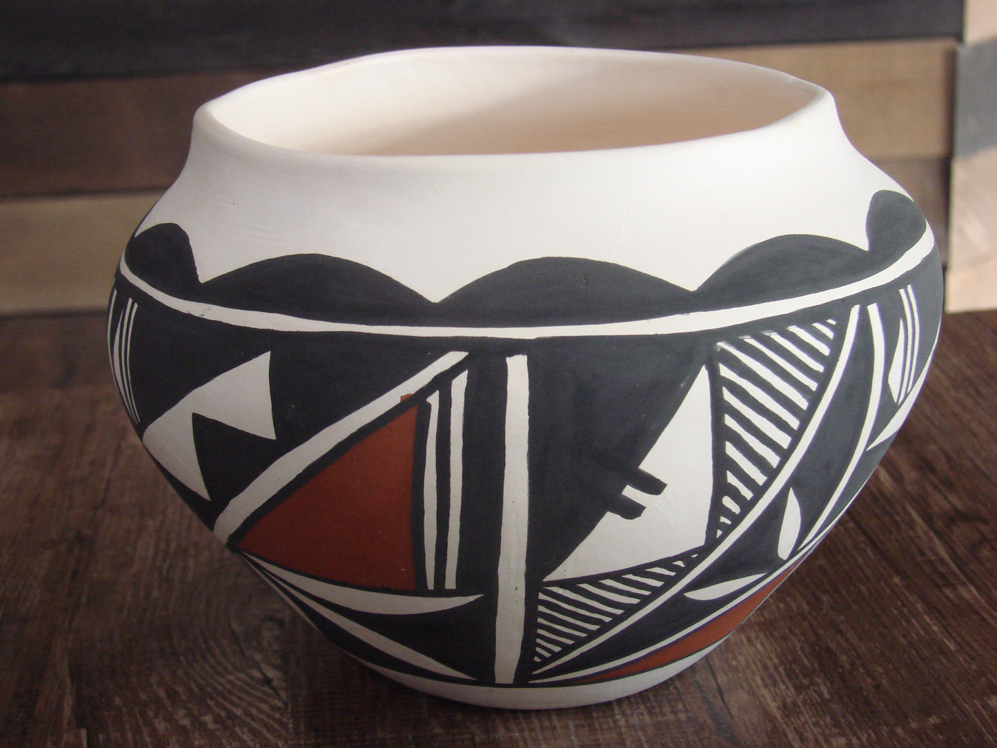 Native American Acoma Pueblo Fine Line Hand Painted Pottery by L. Joe