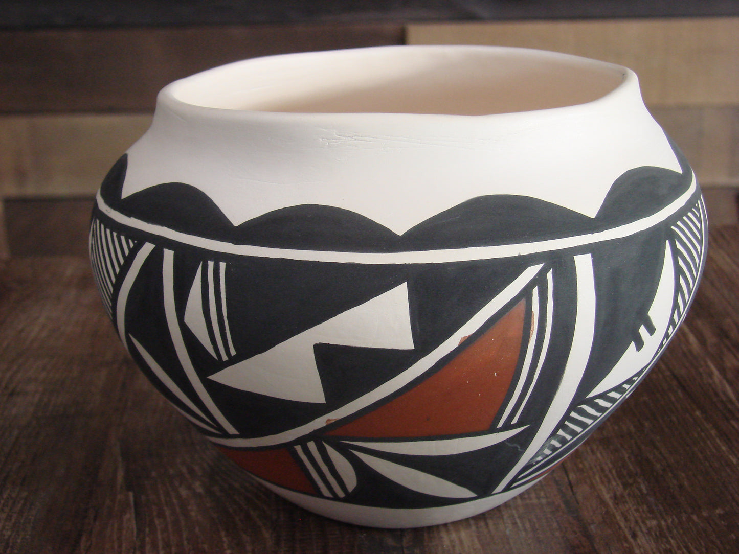 Native American Acoma Pueblo Fine Line Hand Painted Pottery by L. Joe