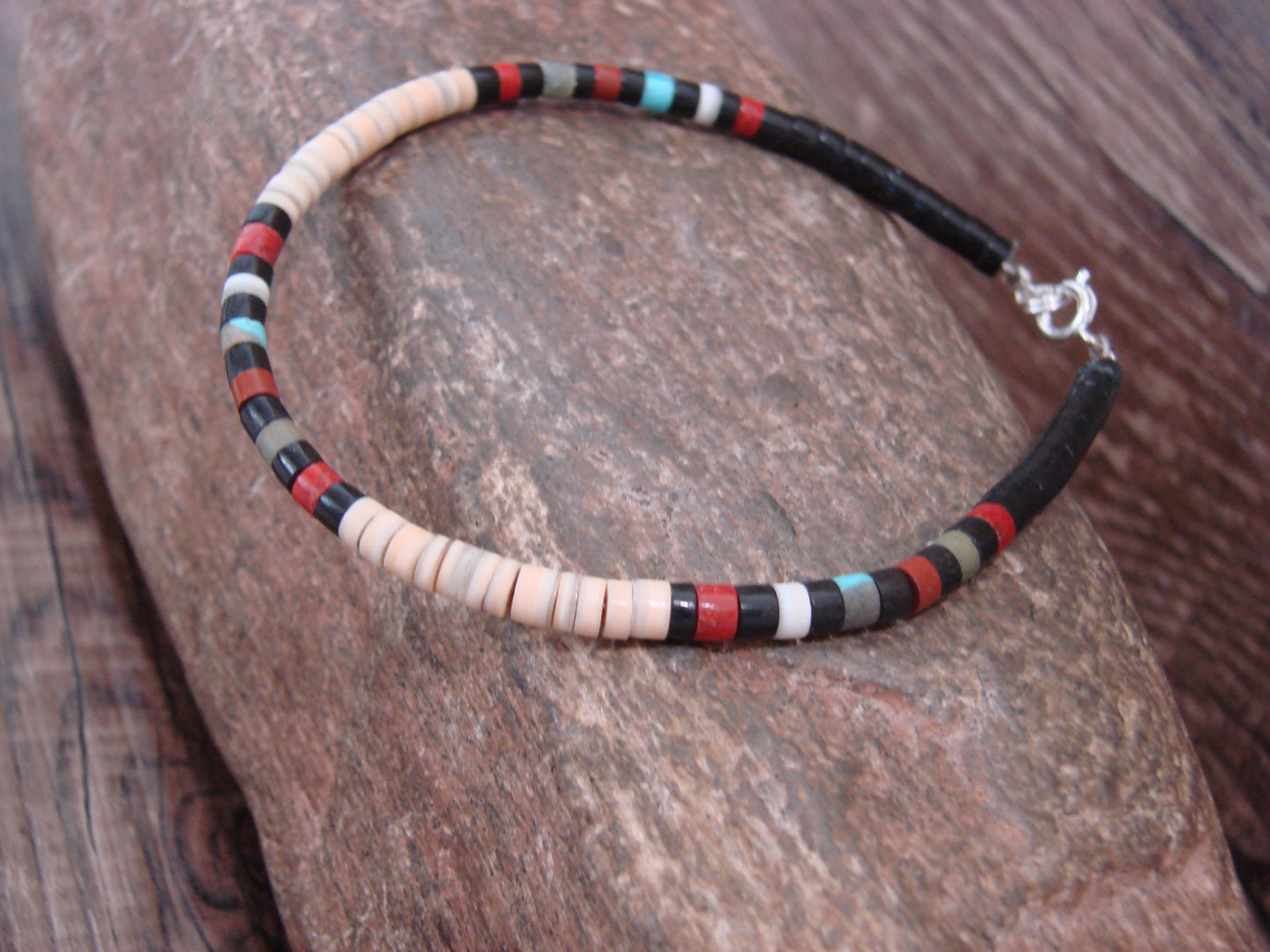 Native American Shell Heishi Bracelet by Calabaza