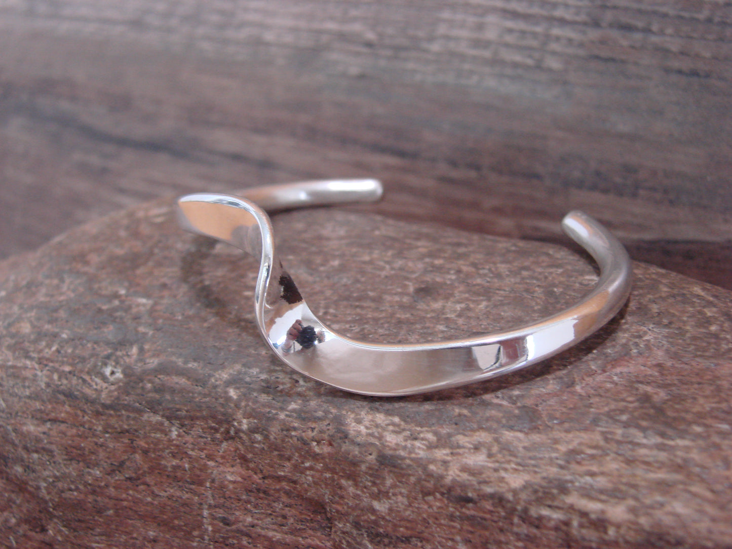 Native American Stackable Sterling Silver Bracelet Signed by Tahe