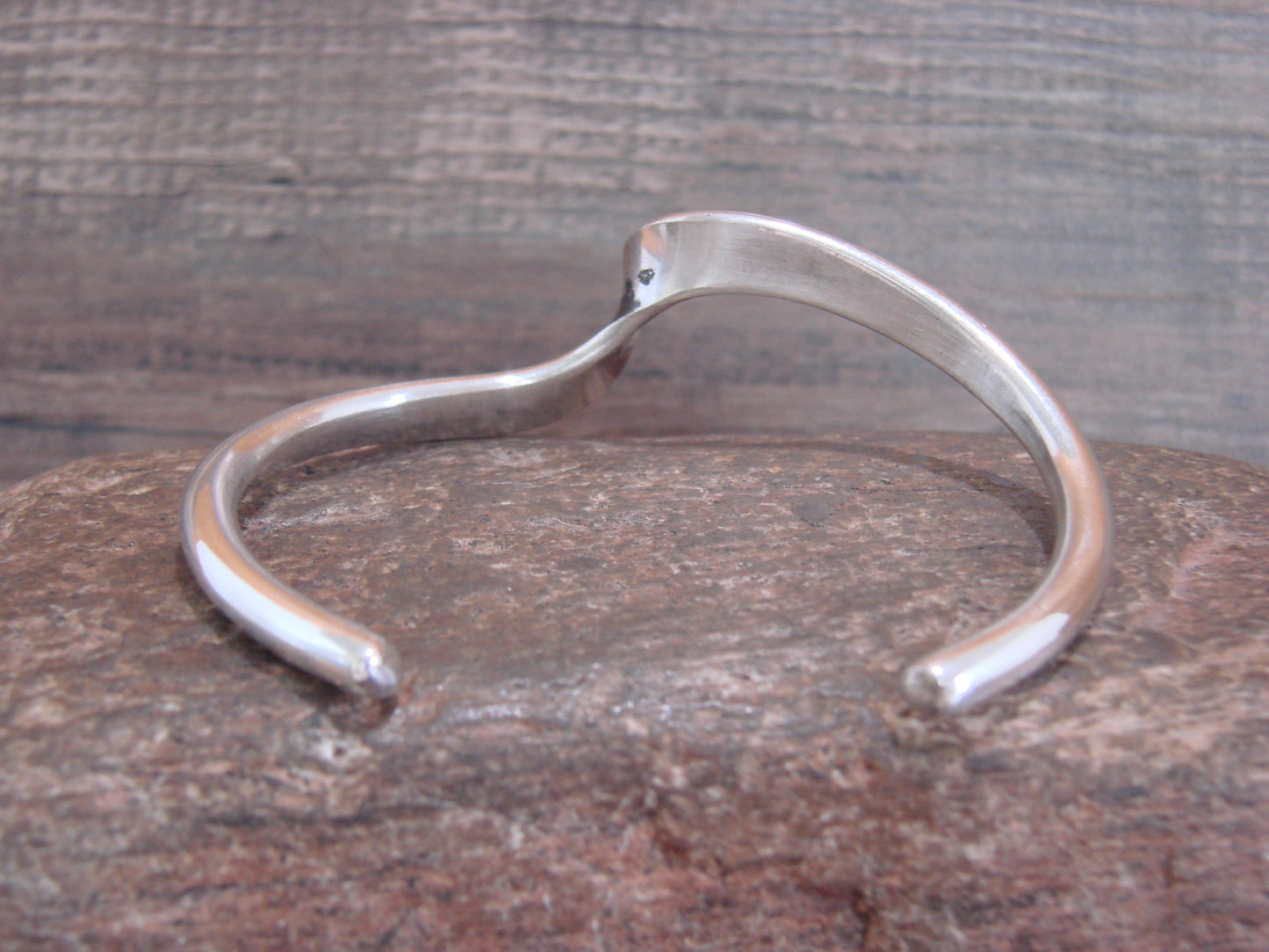 Native American Stackable Sterling Silver Bracelet Signed by Tahe