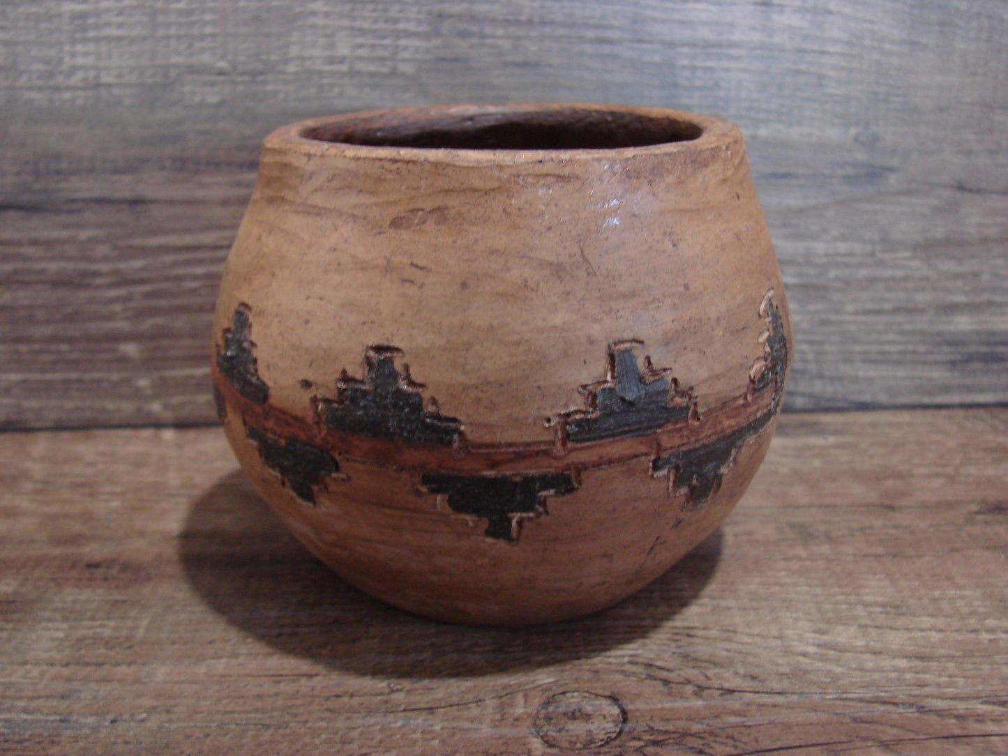 Native American Pine Pitch Medicine Bowl Pottery Signed by Lameman