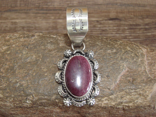 Native American Sterling Silver & Purple Spiny Oyster Pendant Signed Dawes