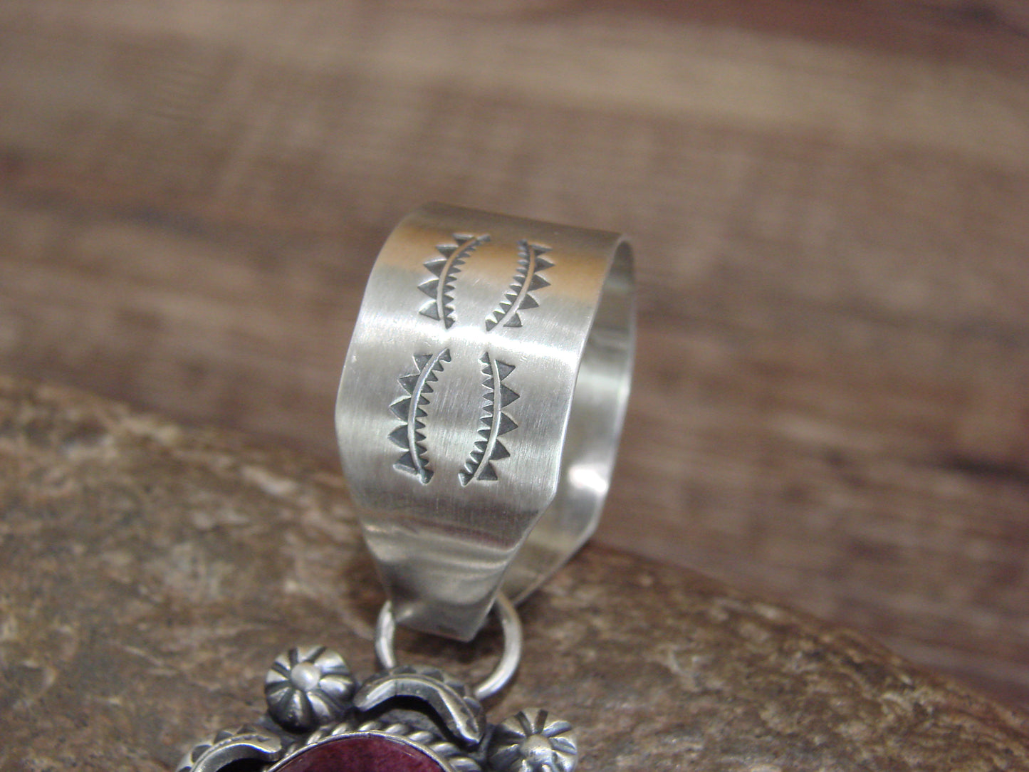 Native American Sterling Silver & Purple Spiny Oyster Pendant Signed Dawes