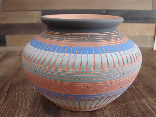 Native American Navajo Indian Hand Etched & Hand Painted Pottery - M. Charlie