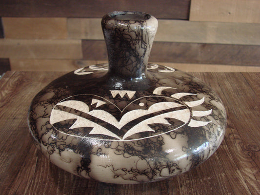 Native American Navajo Indian Horse Hair Pottery by Vail Jr.