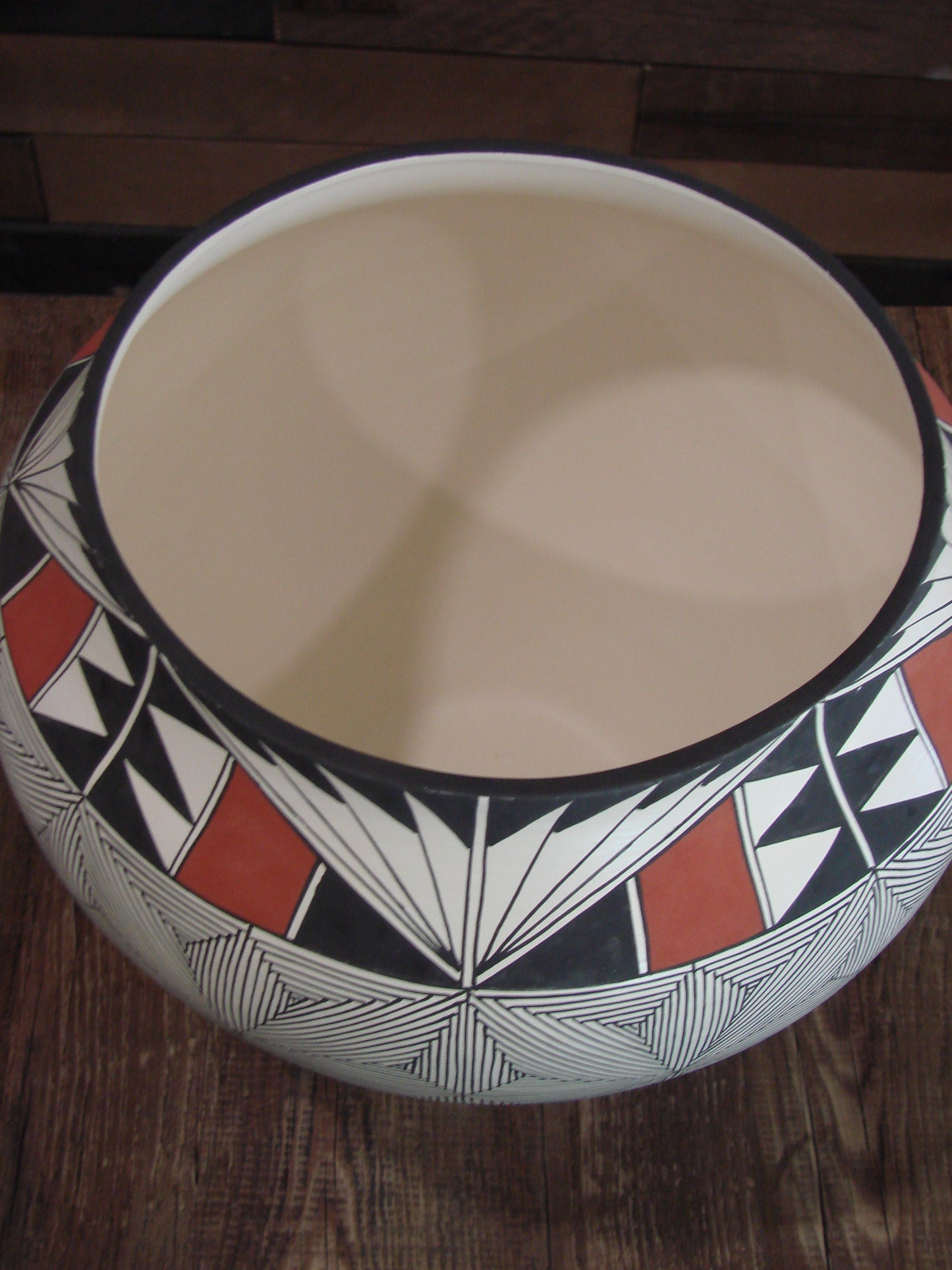 Native American Acoma Fine Line Hand Painted Pottery by D. Malie