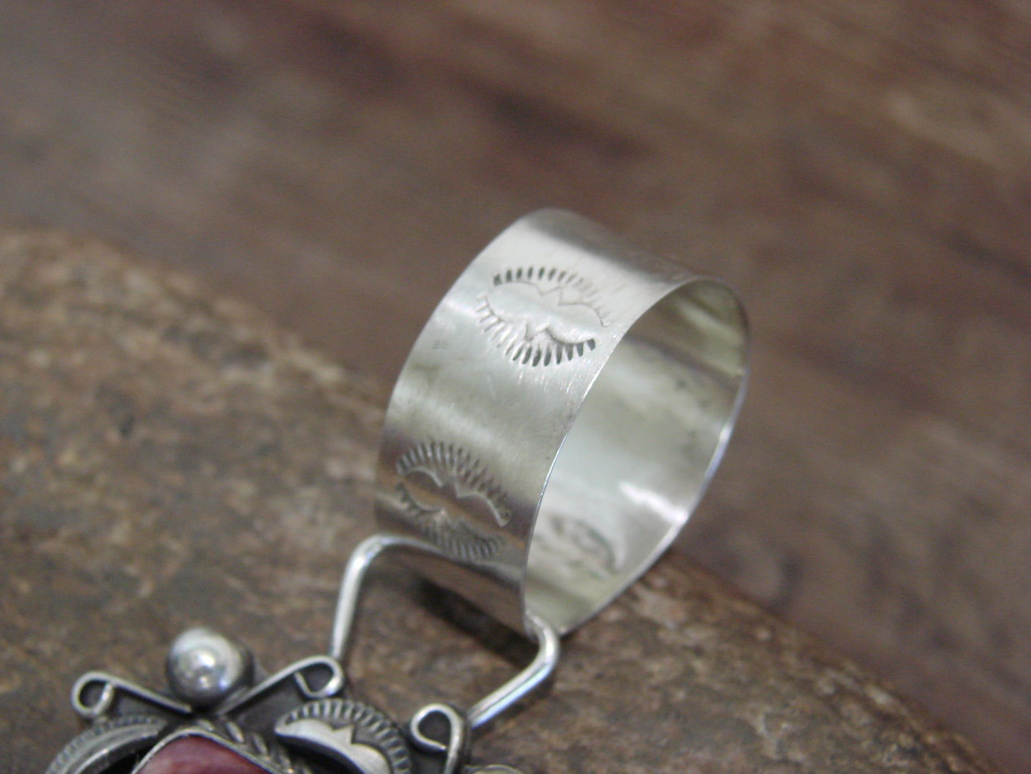 Native American Sterling Silver & Purple Spiny Oyster Pendant Signed Dawes