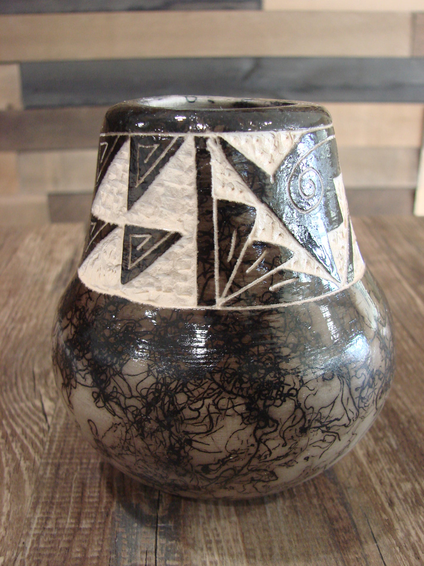 Native American Navajo Indian Horse Hair Pottery by Tom Vail Jr.