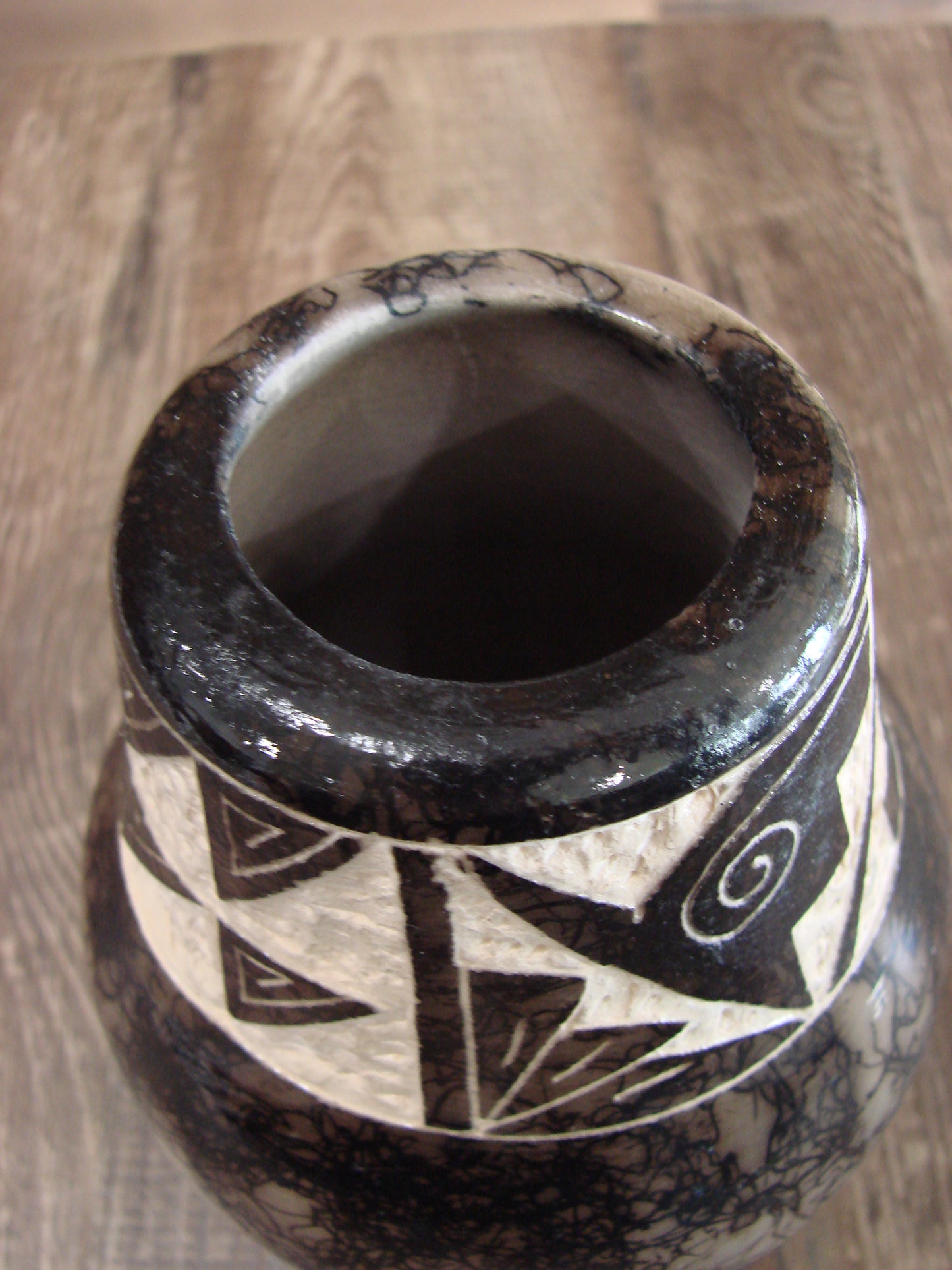 Native American Navajo Indian Horse Hair Pottery by Tom Vail Jr.