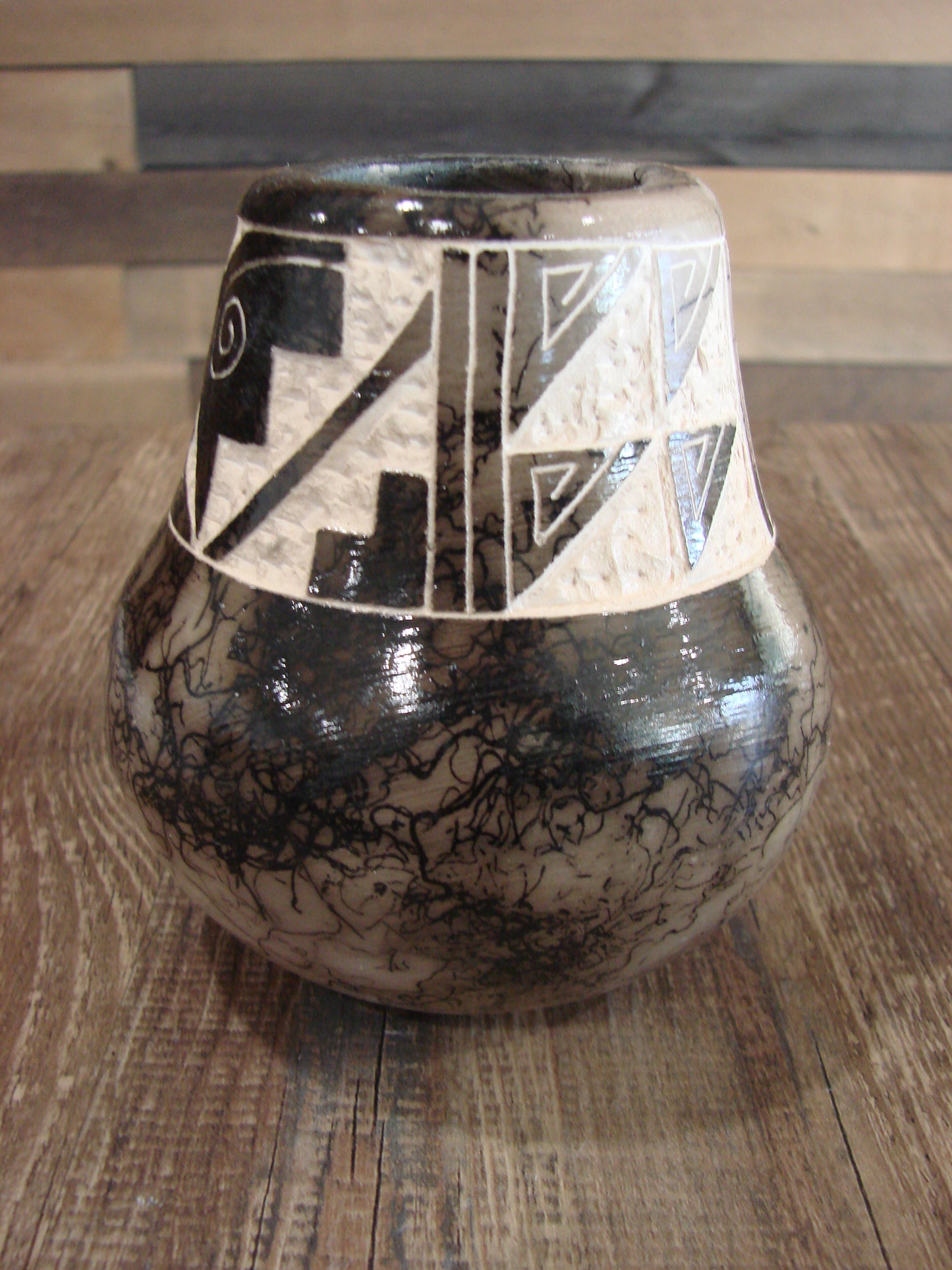 Native American Navajo Indian Horse Hair Pottery by Tom Vail Jr.