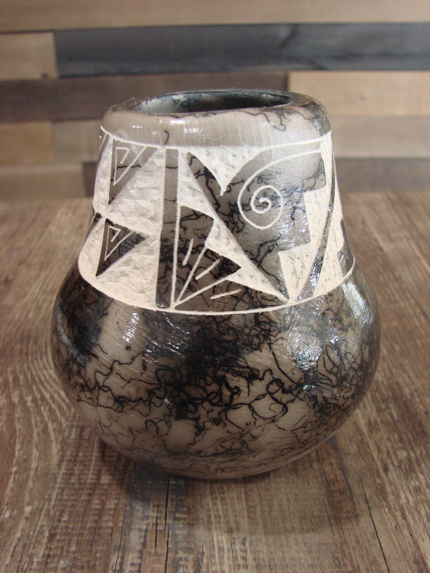 Native American Navajo Indian Horse Hair Pottery by Tom Vail Jr.