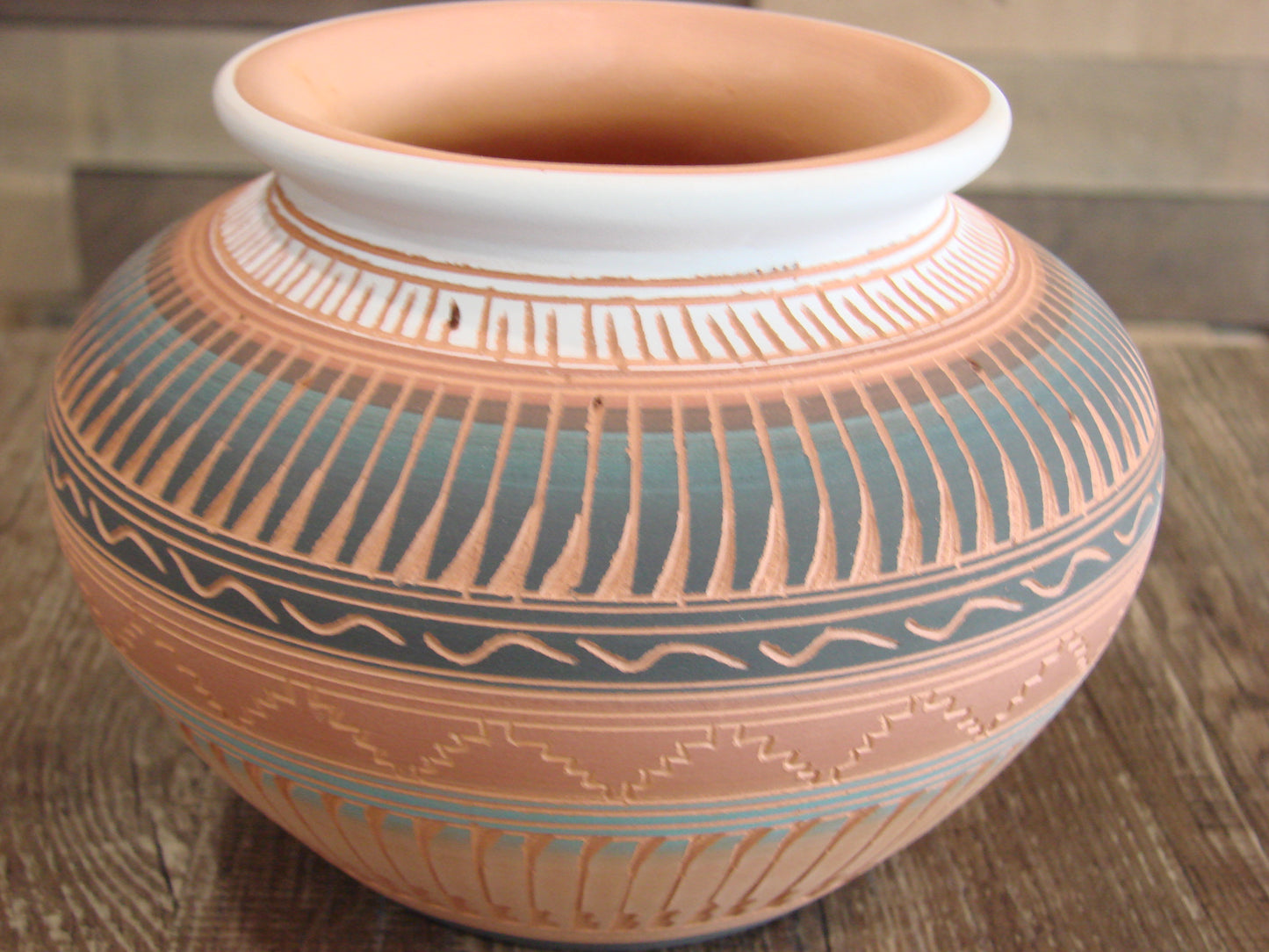 Native American Navajo Indian Hand Etched & Hand Painted Pottery - M. Charlie