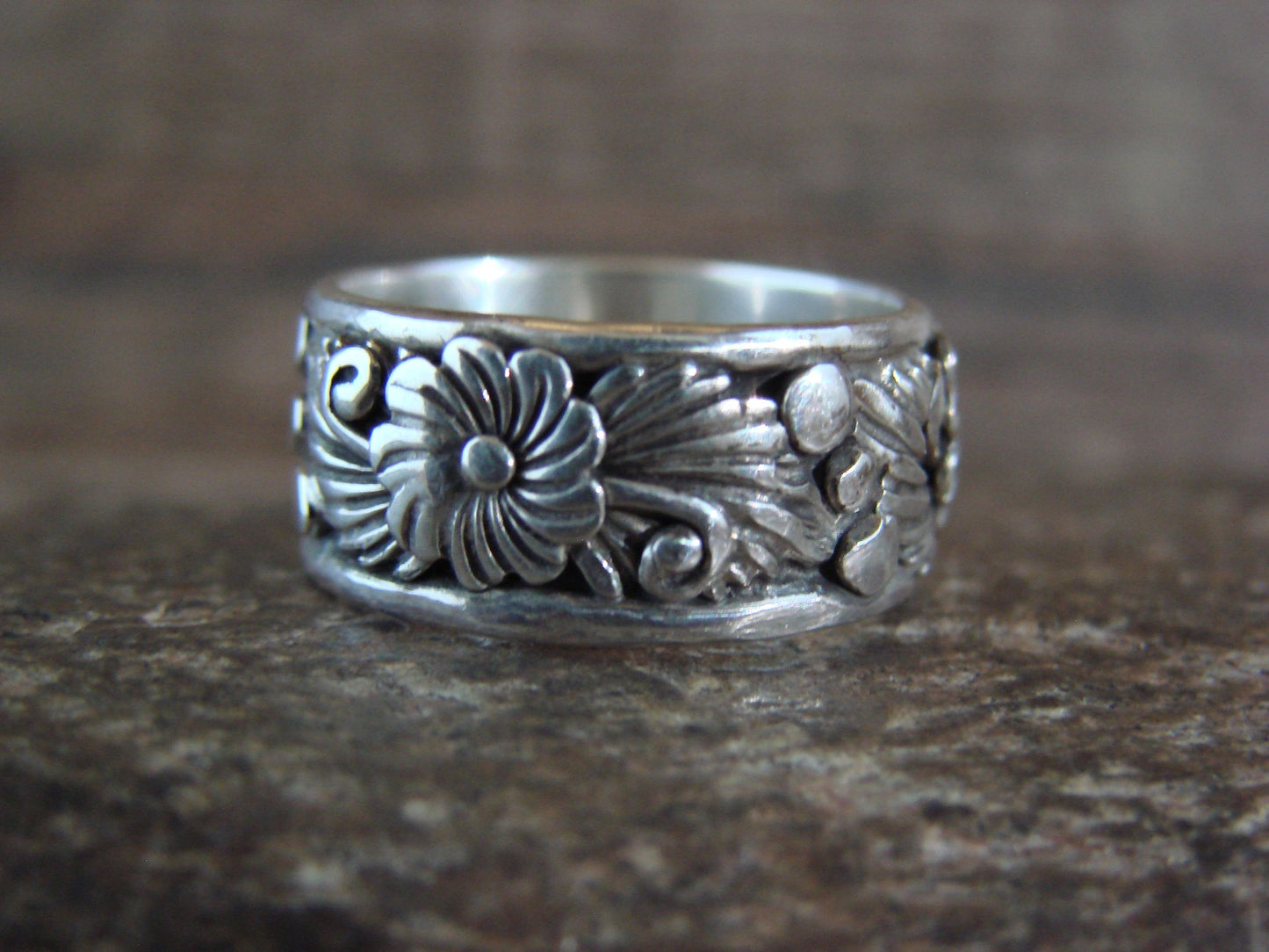 Native American Sterling Silver Floral Ring by Dinetso - Size 8.5