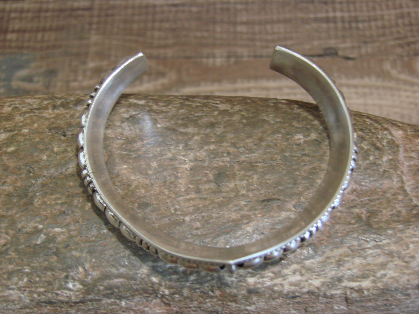 Native American Sterling Silver Ribbed Melon 1/2" V Bracelet by Thomas Charley