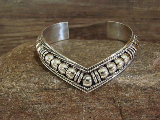 Native American Sterling Silver Ribbed Melon 1/2" V Bracelet by Thomas Charley