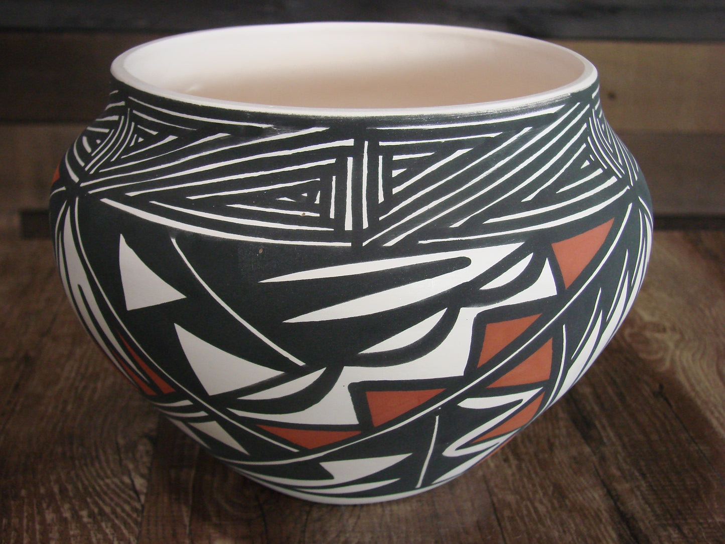 Native American Laguna Fine Line Hand Painted Pottery by DW