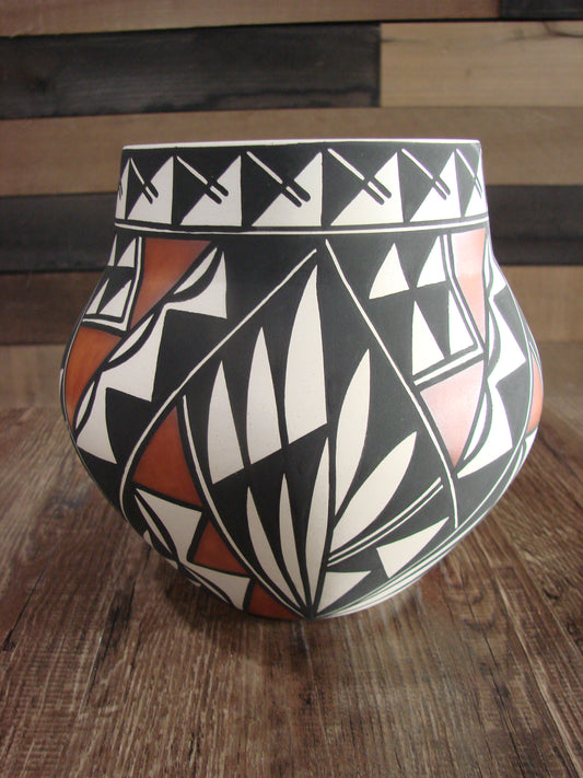 Native American Hand Painted Fine Line Acoma Pottery by Waconda