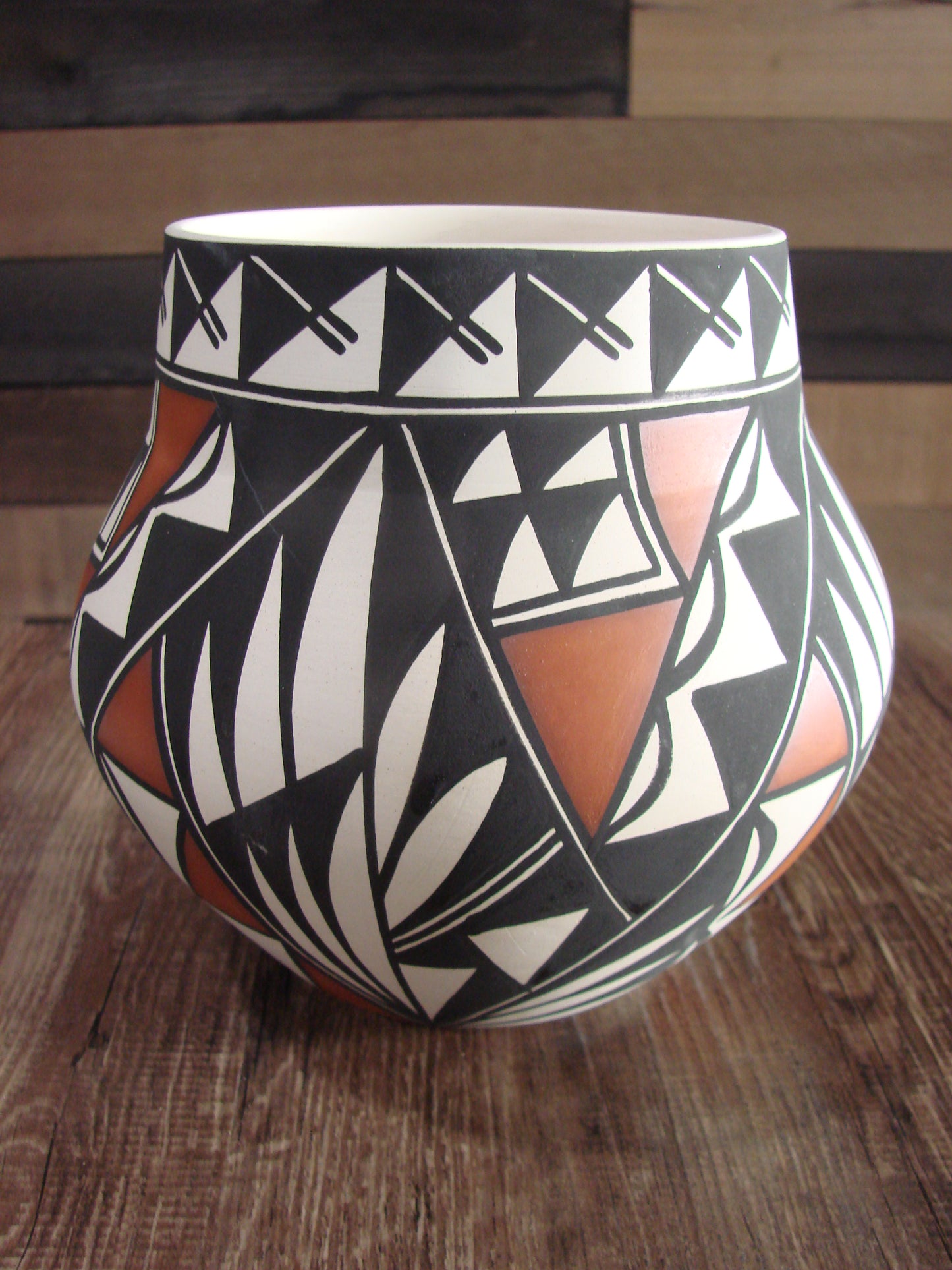 Native American Hand Painted Fine Line Acoma Pottery by Waconda