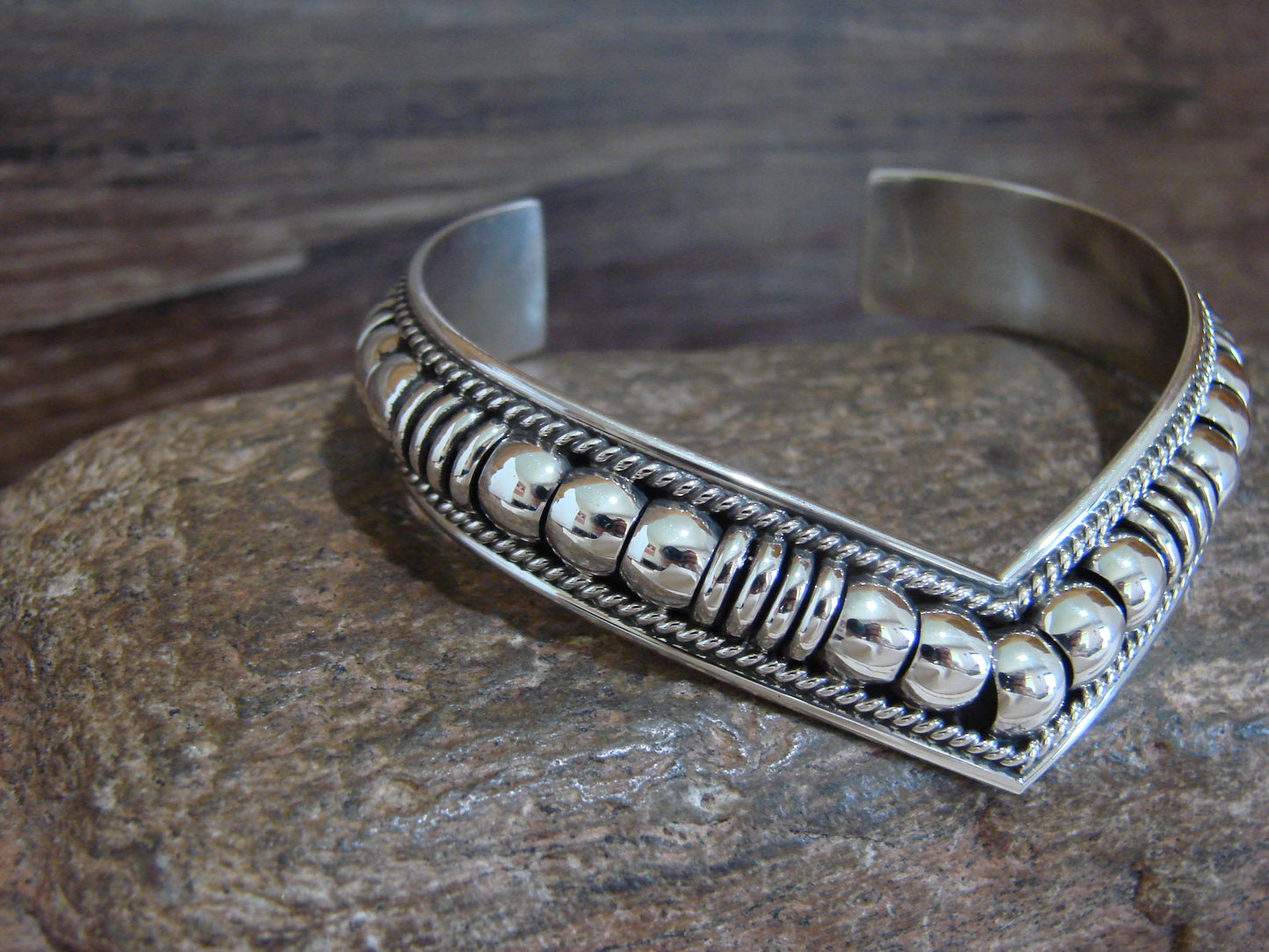 Native American Sterling Silver Ribbed Melon 1/2" V Bracelet by Thomas Charley