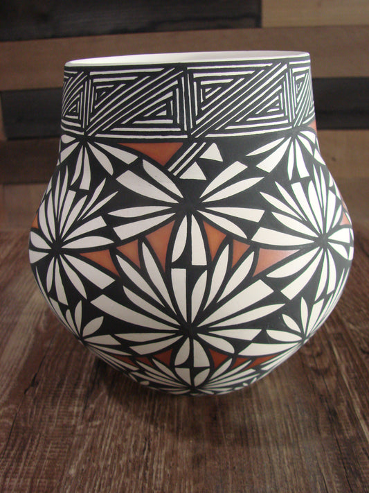 Native American Hand Painted Fine Line Acoma Pottery by Waconda