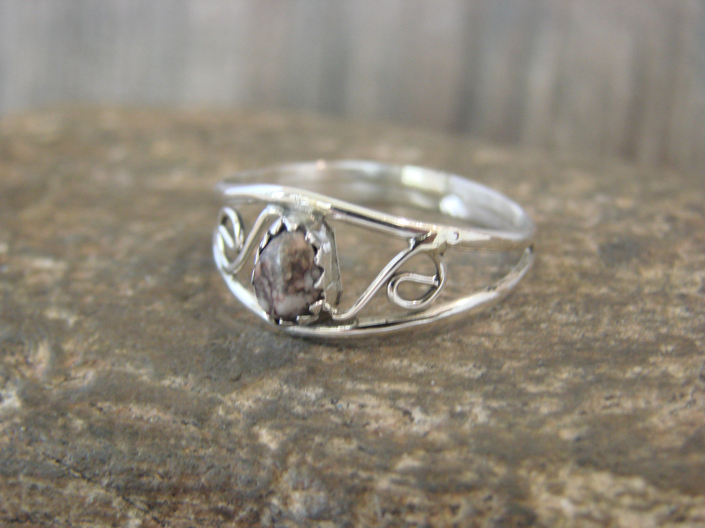 Native American Sterling Silver & Purple Spiny Oyster Ring by Lincoln - Size 8.5