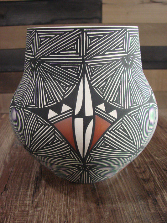 Native American Hand Painted Fine Line Acoma Pottery by Waconda