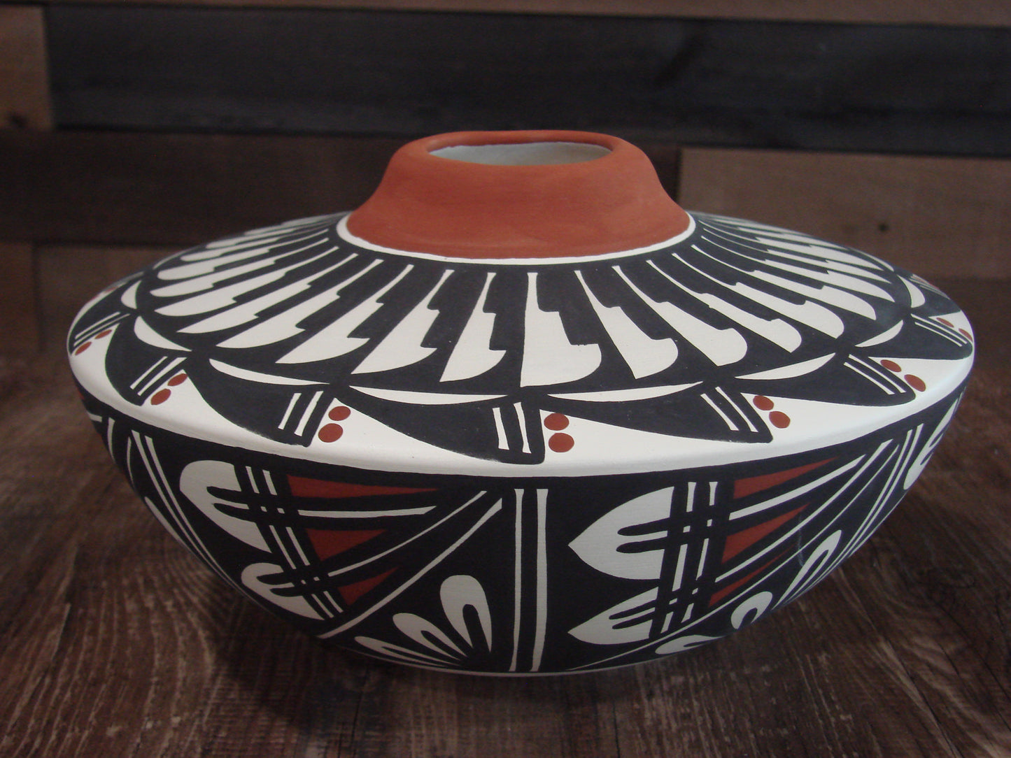 Native American Acoma Fine Line Hand Painted Pottery by Aragon