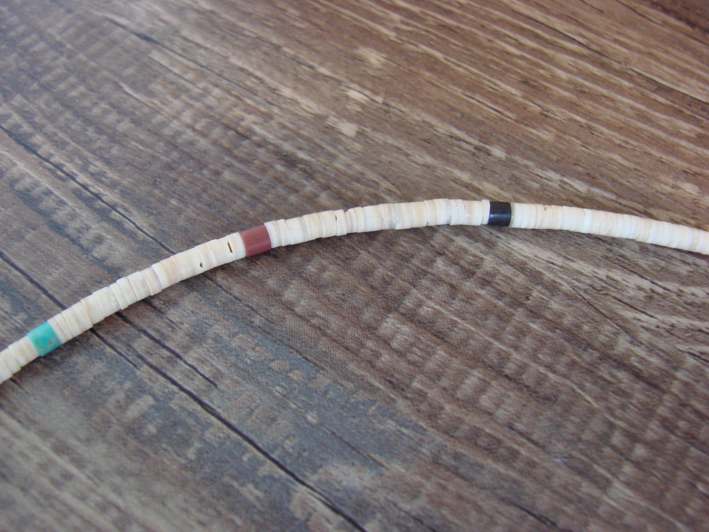 Native American 18" Santo Domingo Tortoise Shell Heishi Necklace - Crespin