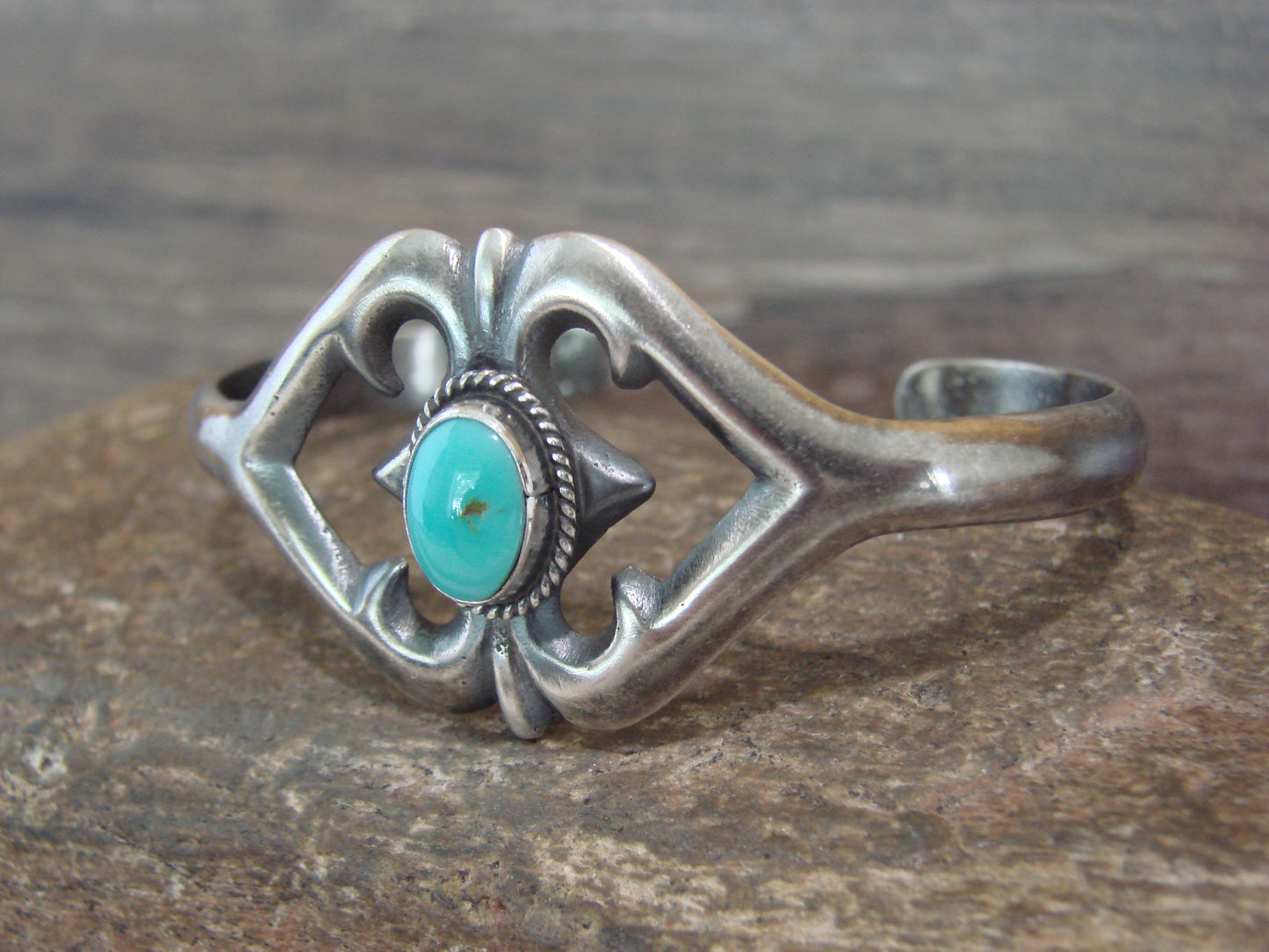 Native American Cast Sterling Silver & Turquoise Bracelet Signed Begay