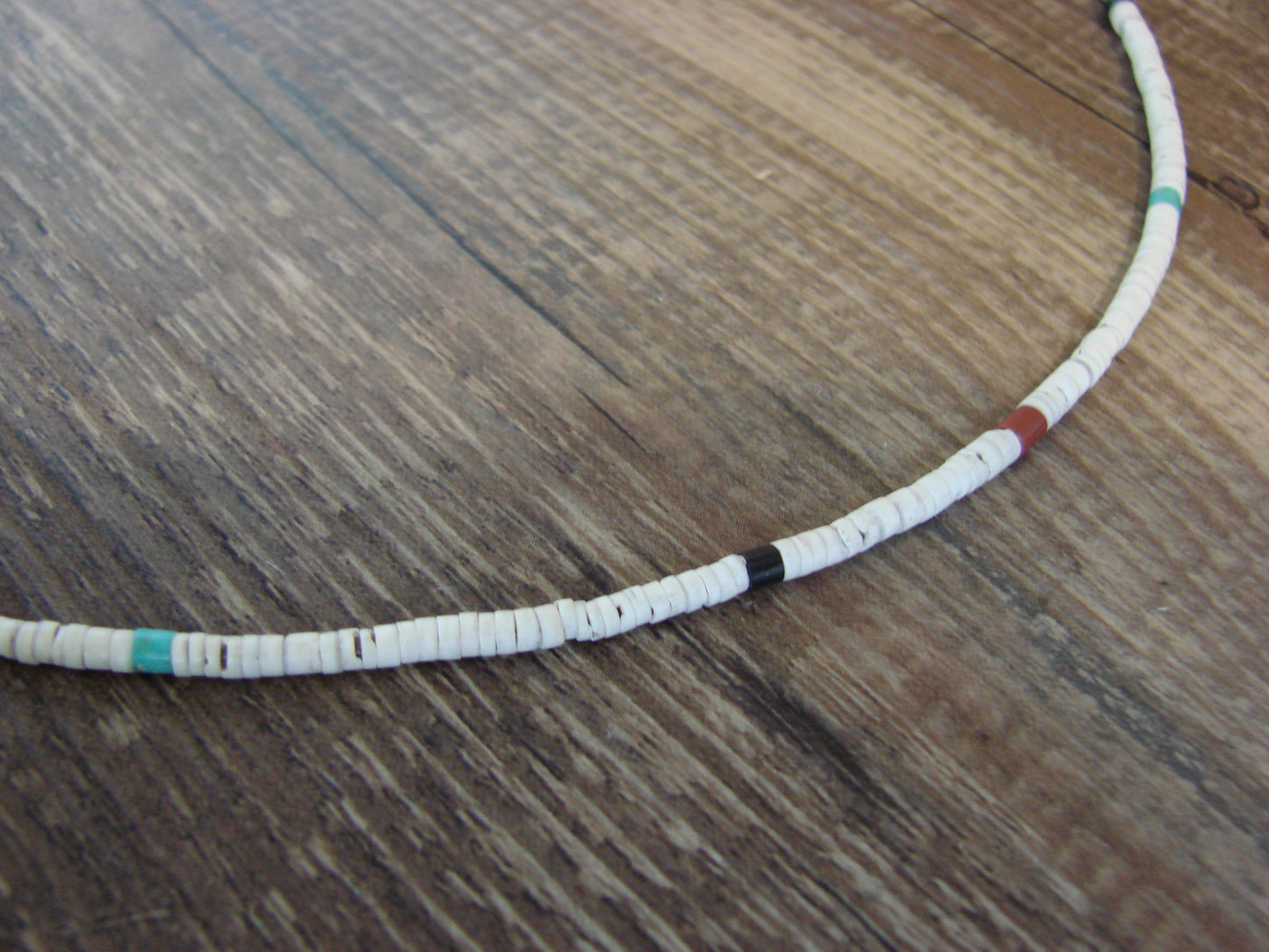 Native American 18" Santo Domingo Tortoise Shell Heishi Necklace - Crespin