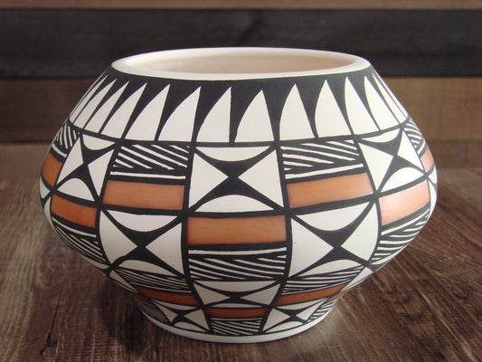 Native American Hand Painted Fine Line Acoma Pottery by Waconda