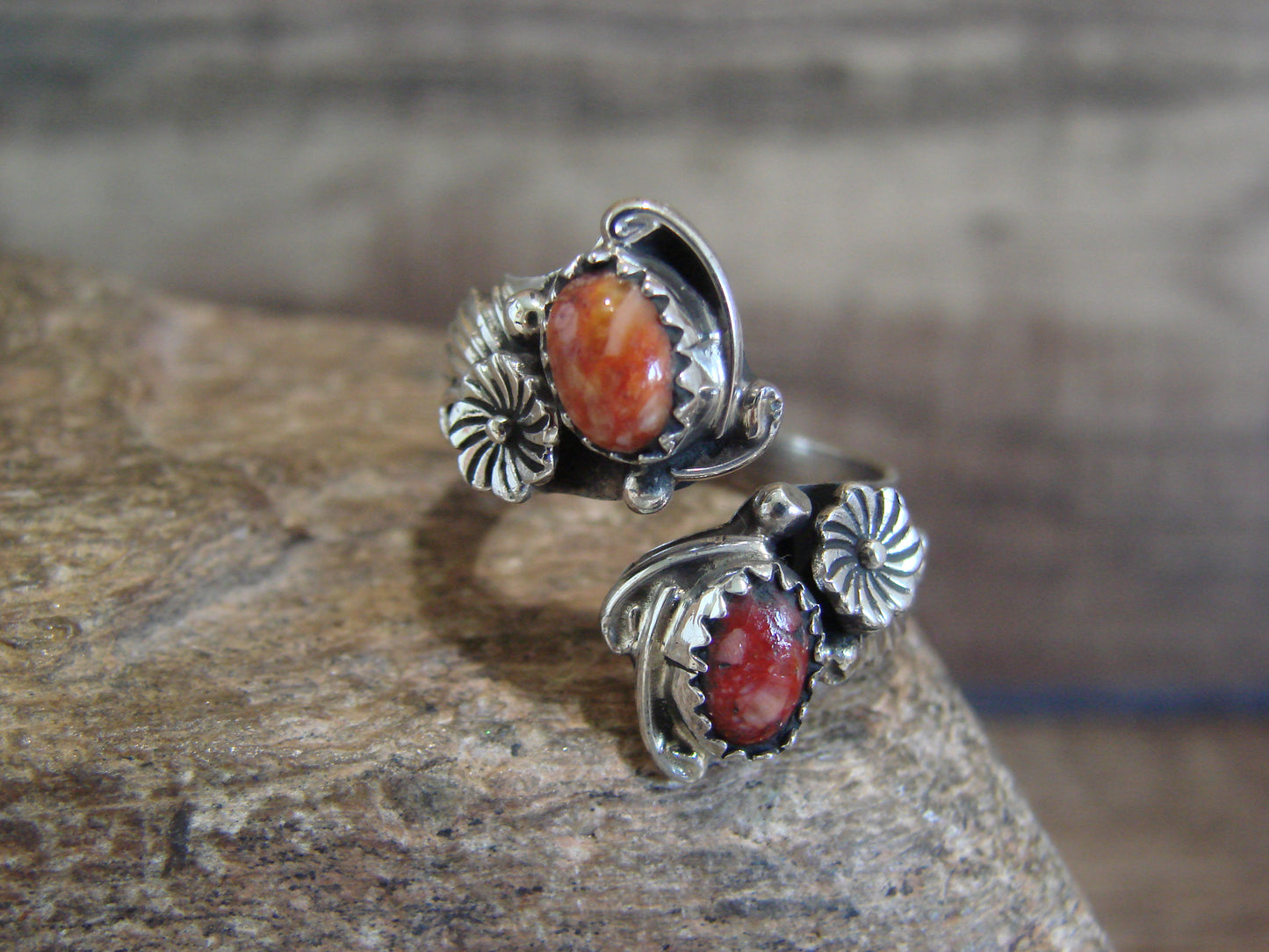 Native American Sterling Silver Spiny Oyster Floral Adjustable Ring - Belin