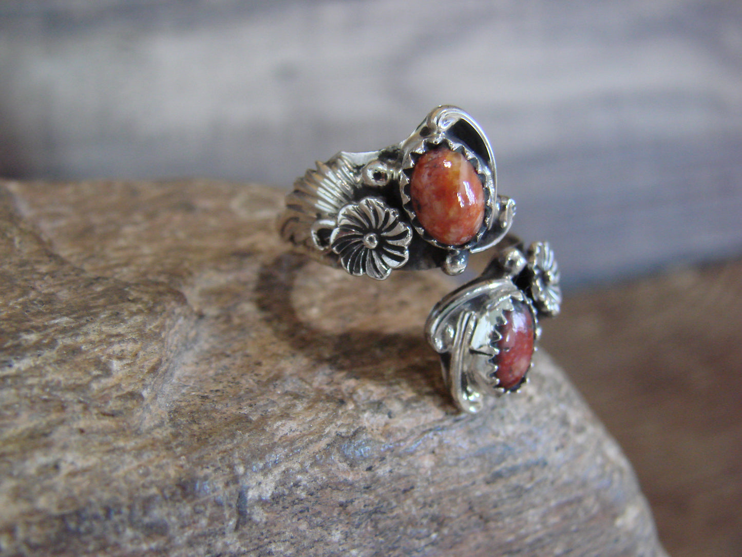 Native American Sterling Silver Spiny Oyster Floral Adjustable Ring - Belin