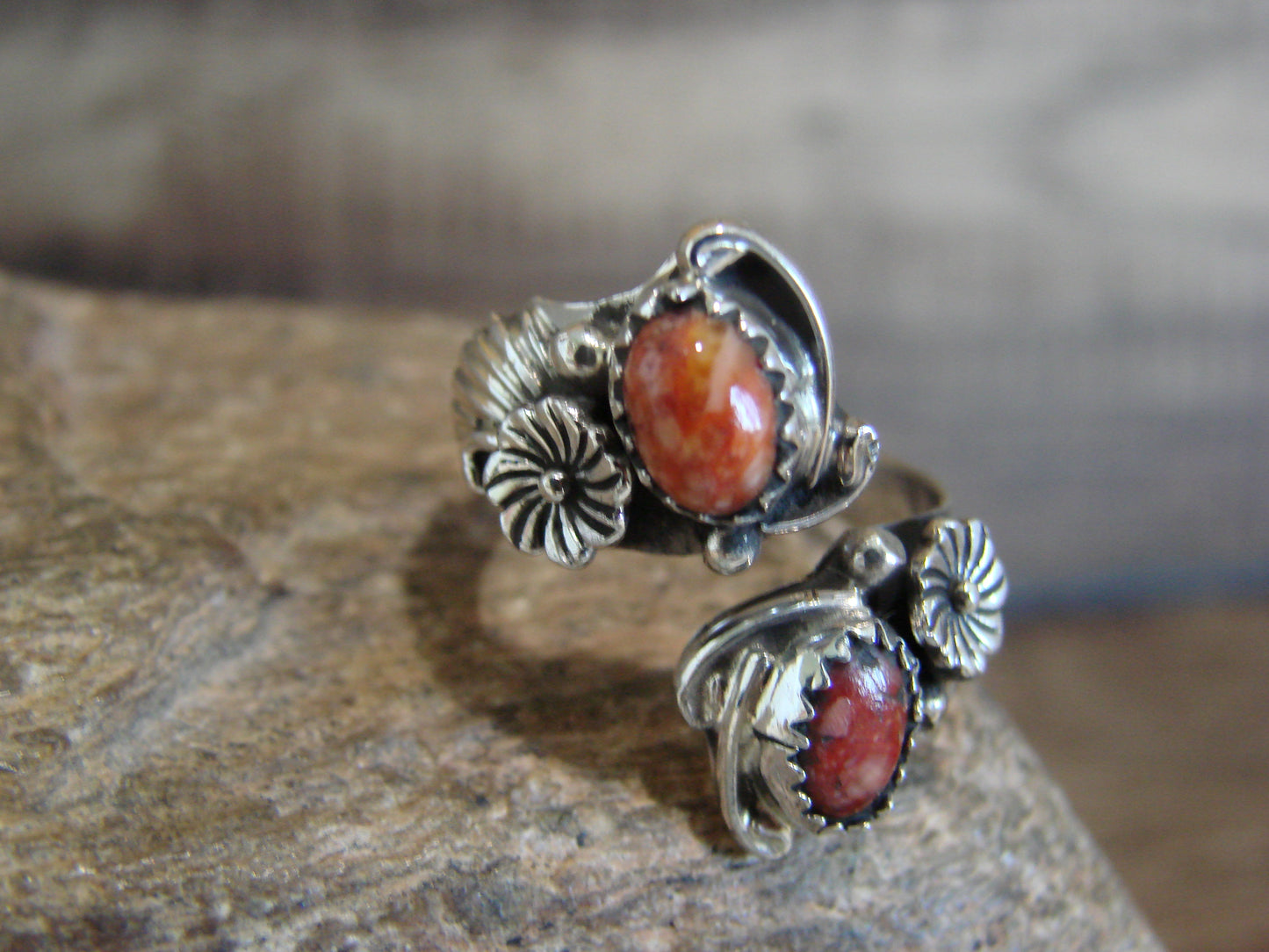 Native American Sterling Silver Spiny Oyster Floral Adjustable Ring - Belin