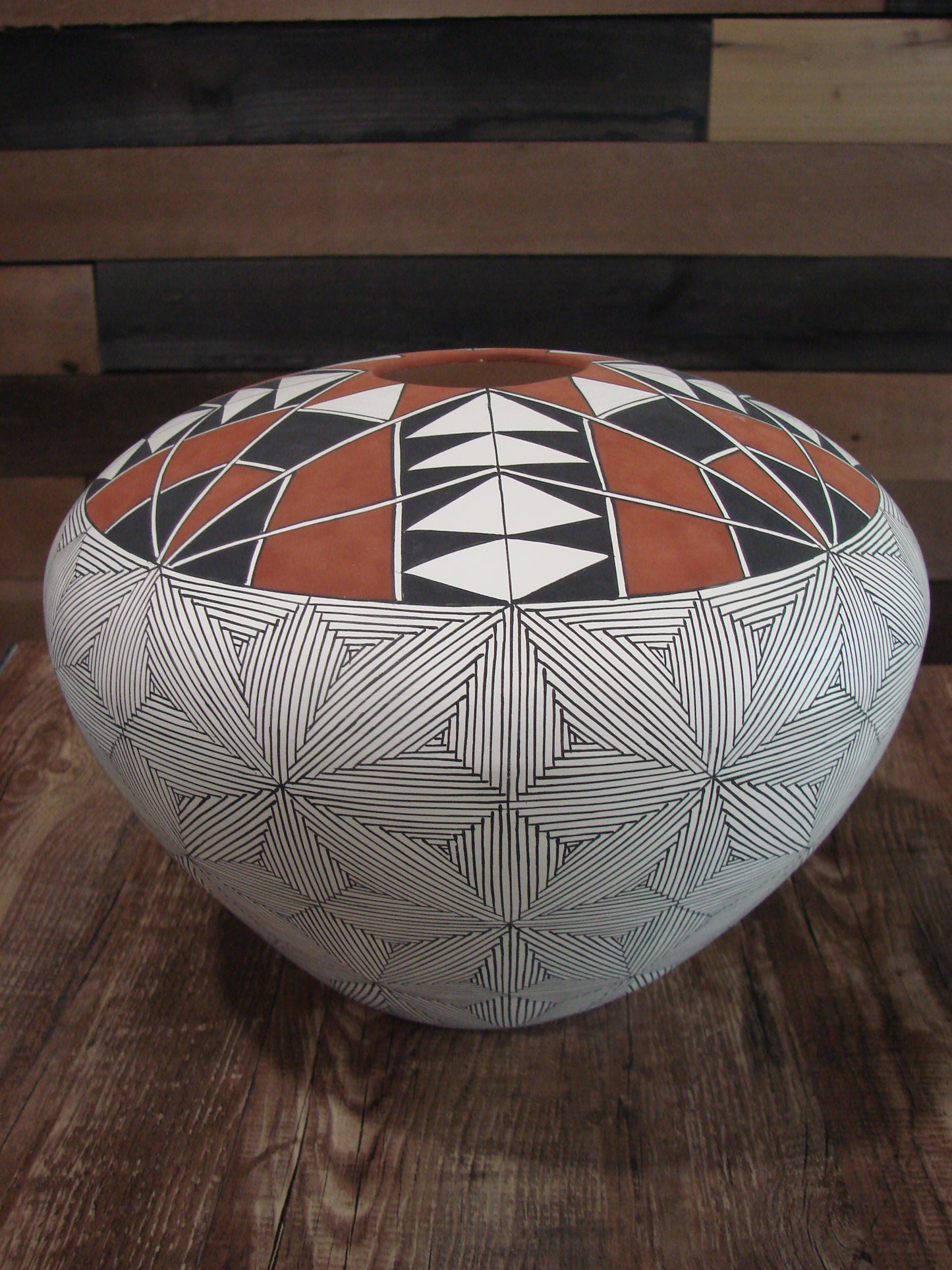 Native American Acoma Fine Line Hand Painted Pottery by D. Malie