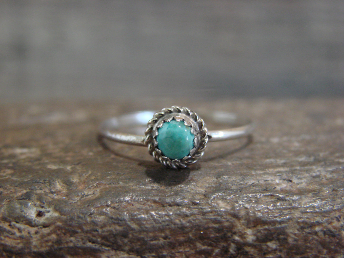 Native American Sterling Silver Round Turquoise Ring by Qualo - Size 5.5