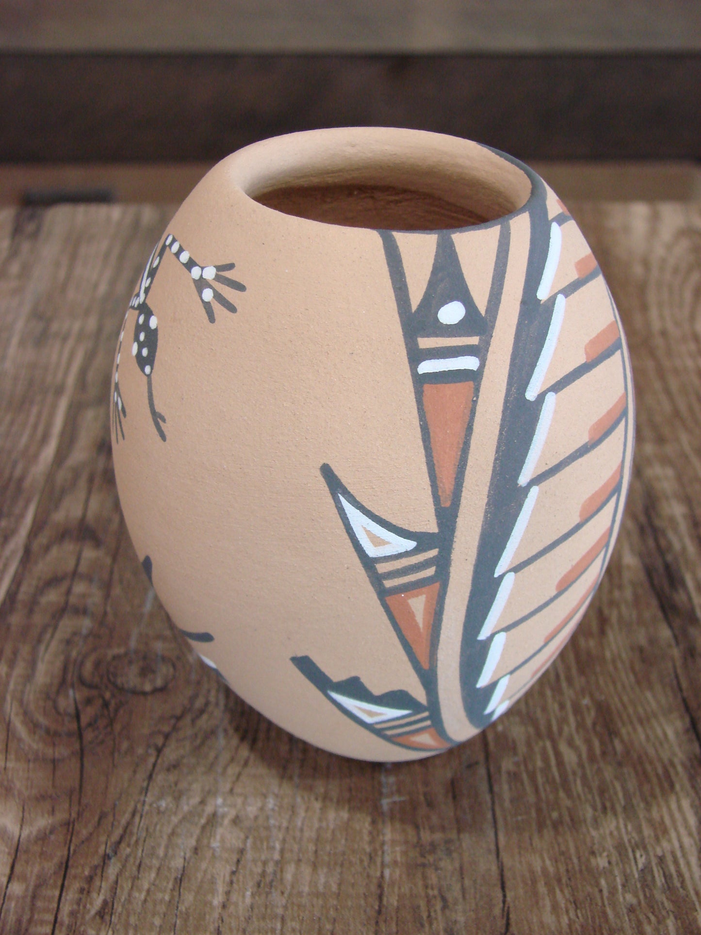 Native American Jemez Indian Handmade Clay Lizard Pottery by Chinana